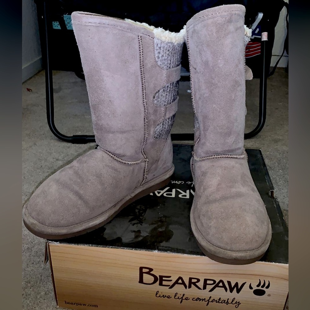 Bear paw boots size 8